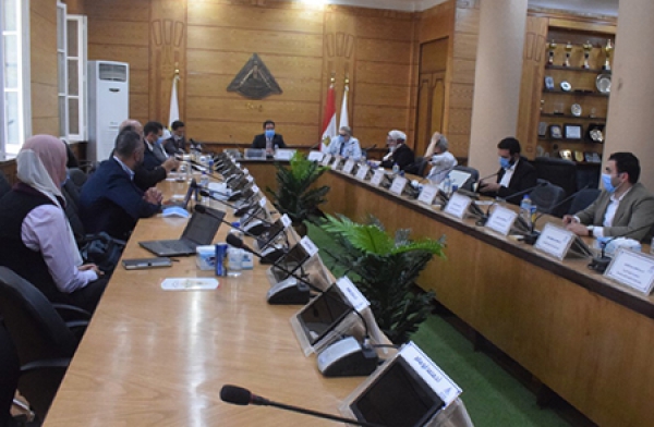 «الجيزاوي» يستقبل وفدا من الهيئة العربية للتصنيع لبحث أوجه التعاون المشترك
